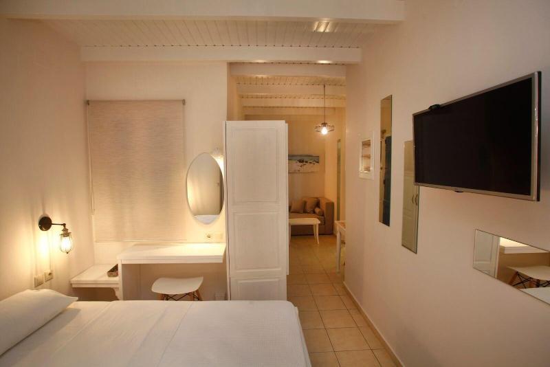 Studios Vasilis Agia Marina  ภายนอก รูปภาพ