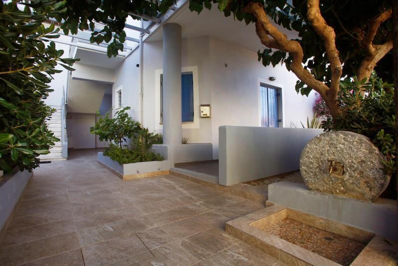 Studios Vasilis Agia Marina  ภายนอก รูปภาพ