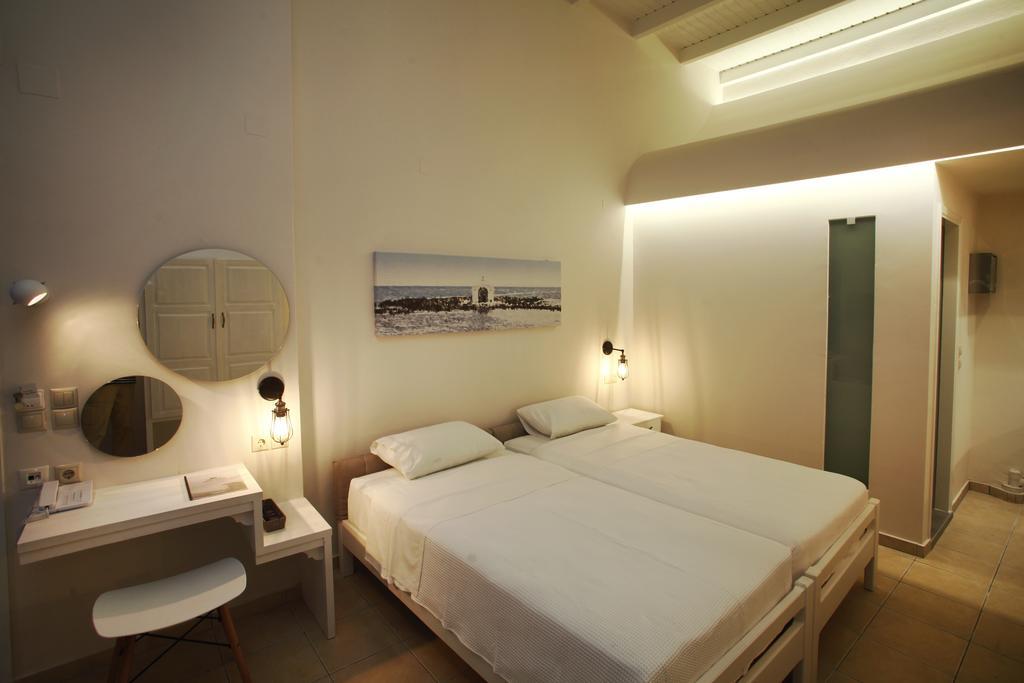 Studios Vasilis Agia Marina  ภายนอก รูปภาพ